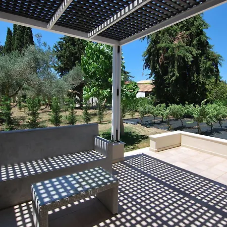 Hotel Cypress Garden Mousata