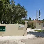 Cypress Garden 酒店 莫斯塔