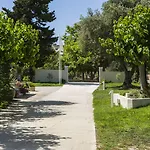 Cypress Garden 酒店 莫斯塔