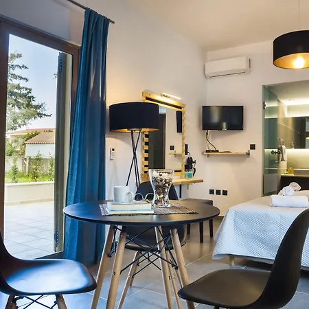 Cypress Garden Mousata