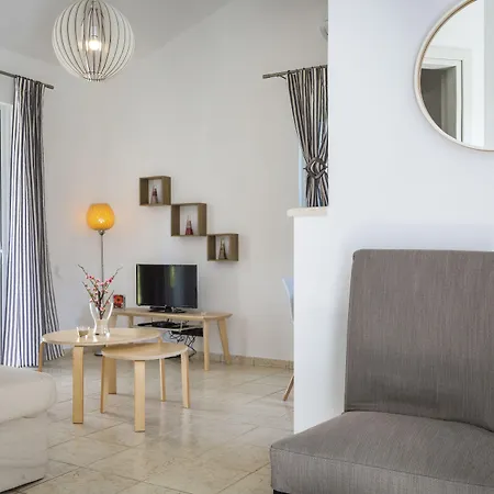 Hotell Cypress Garden Mousata