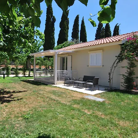 Cypress Garden 3* Mousata