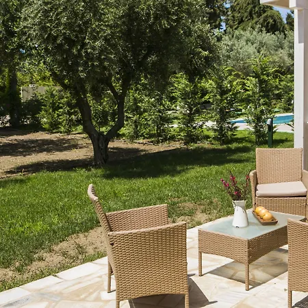 Cypress Garden Hotell Mousata