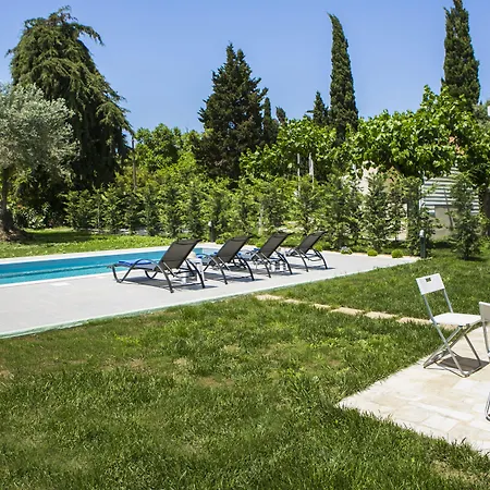 Cypress Garden 3*