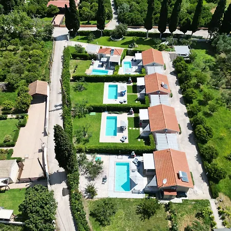 Hotell Cypress Garden Mousata