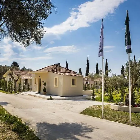 Hotel Cypress Garden 3*