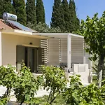 Cypress Garden Hotel Mousata
