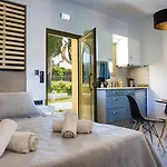 Cypress Garden Hotel